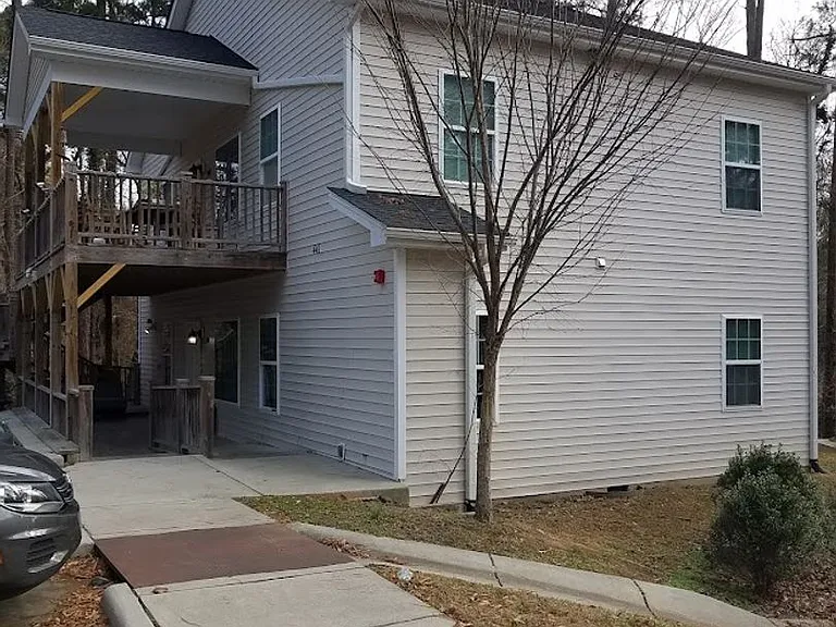 441 McCauley St — Photo 13