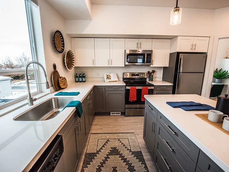 Woods Rose Townhomes — Photo 28