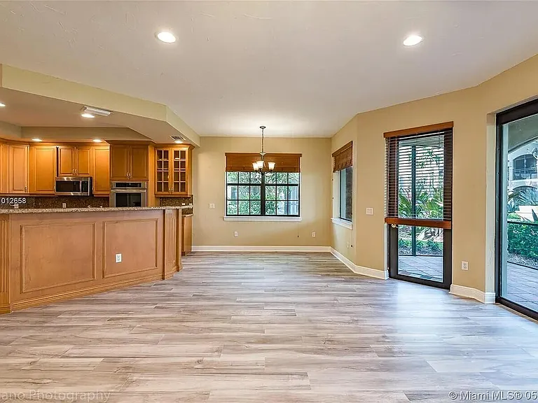 7551 Old Thyme Ct — Photo 6