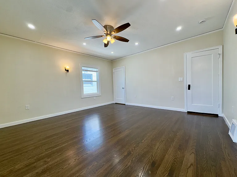 1833 108th Ave — Photo 31