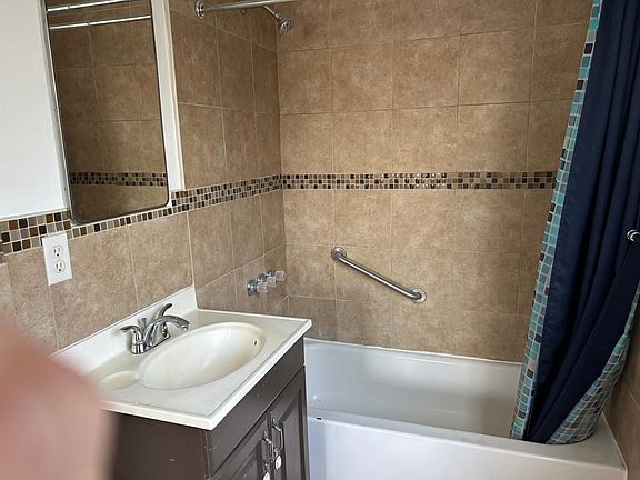 5th image of 8082 Holder St