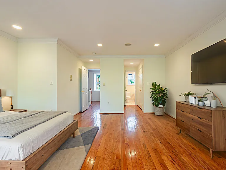 35 Rhode Island Ave NW #B — Photo 13