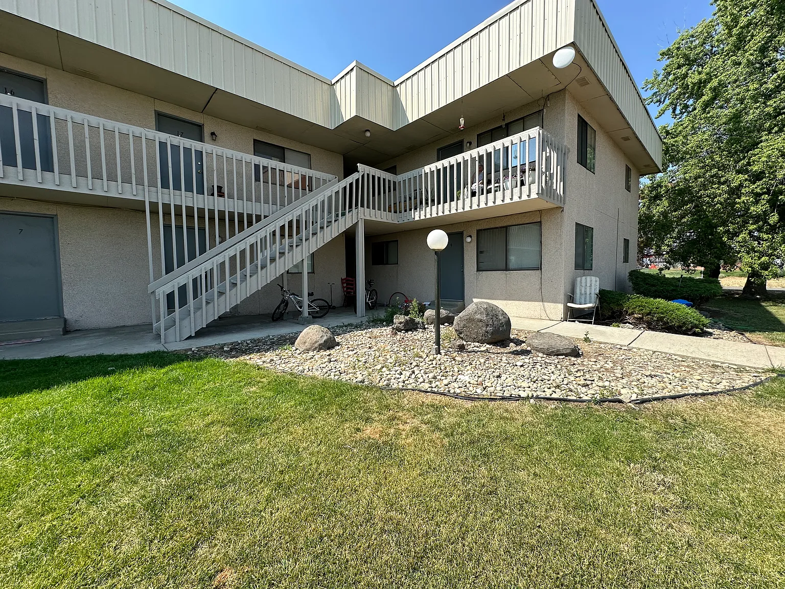 1 bed, 750 sqft, $875 — Photo 2