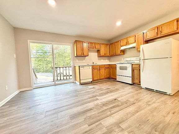 4th image of 8700-8702 White Rock Ln