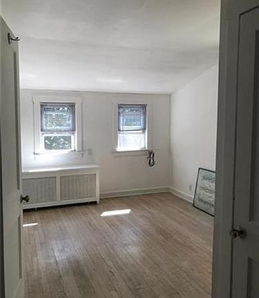 5th image of 204 Birchwood Ave