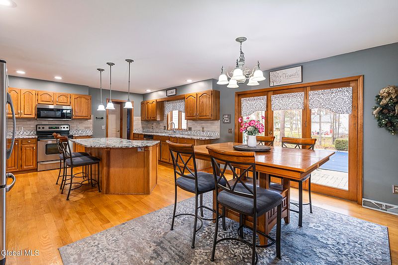 4th image of 1008 Di Bella Drive