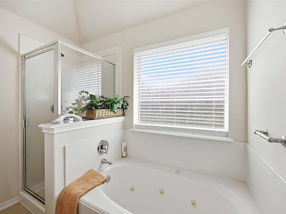 4th image of 25 Wheeler Ridge Cir