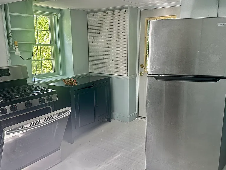 87 Cliffe Ave #2 — Photo 10