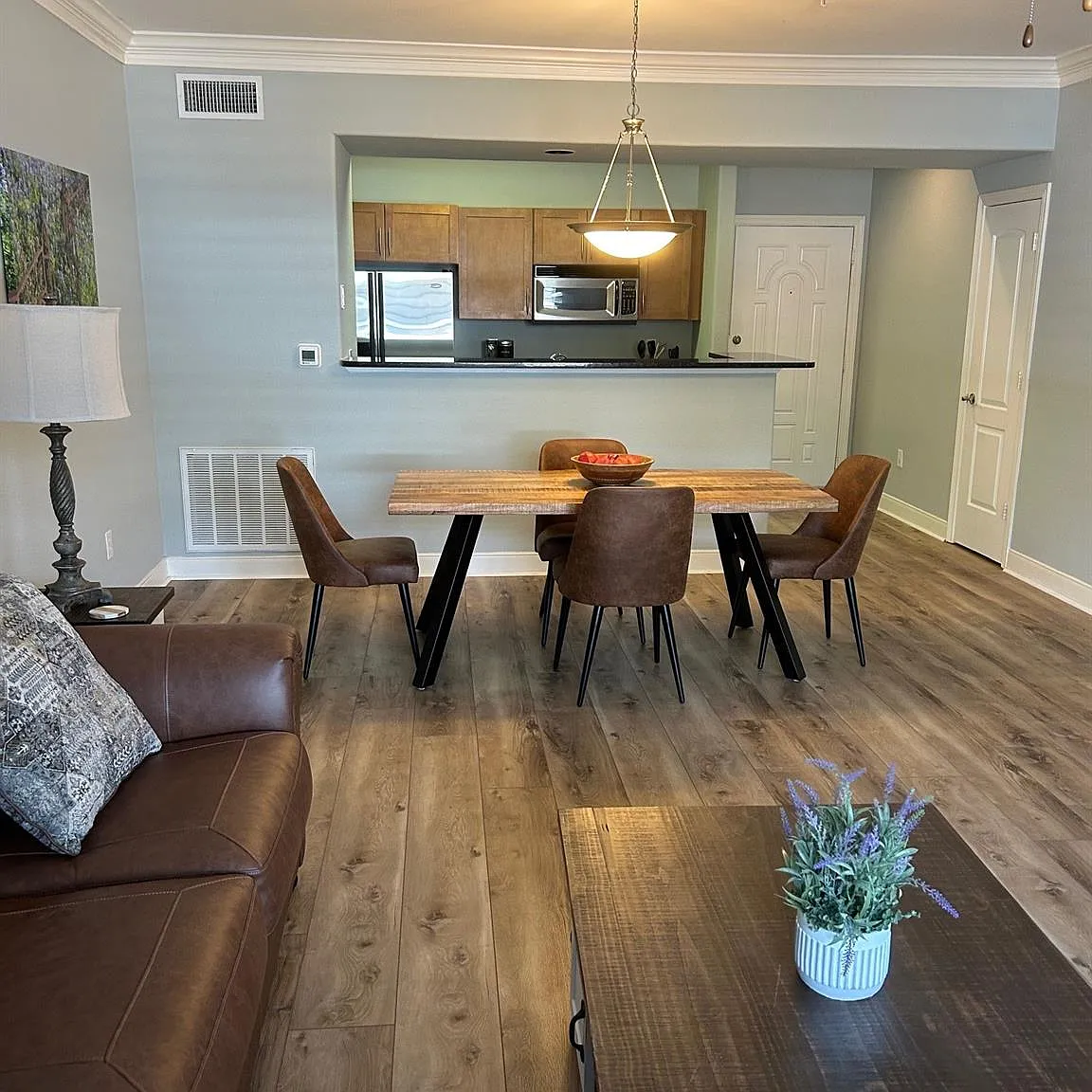 1 bed, 1.0 bath, 835 sqft, $2,350 — Photo 4