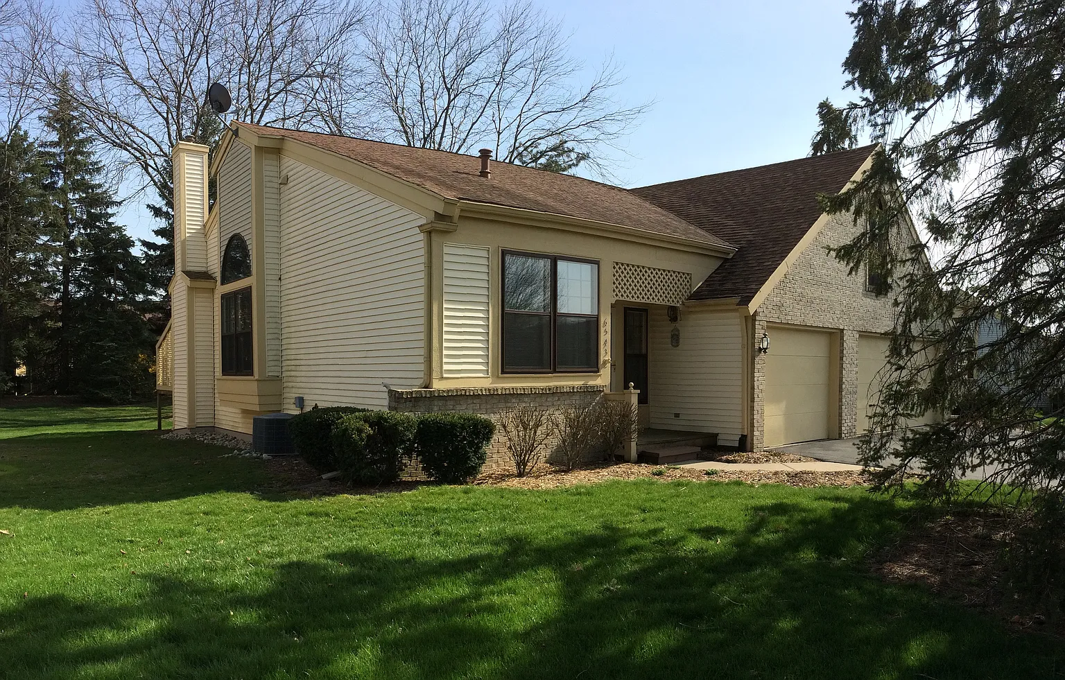 6543 Brook Trl photo 1