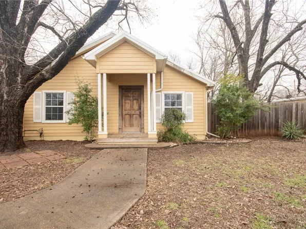 105 E 9th St, Valley Mills, TX 76689