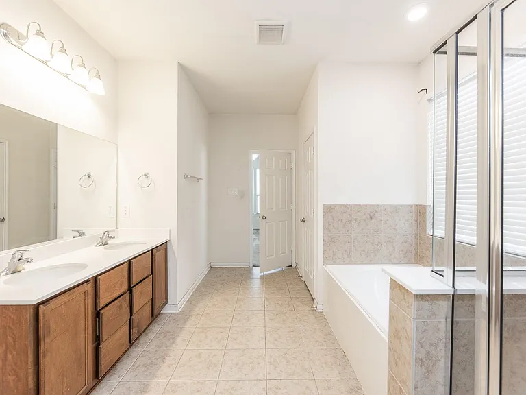 25342 Briscoe Village Dr — Photo 22
