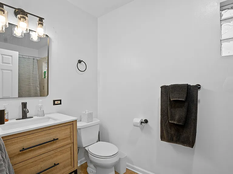 1632 W Blackhawk St #1 — Photo 14
