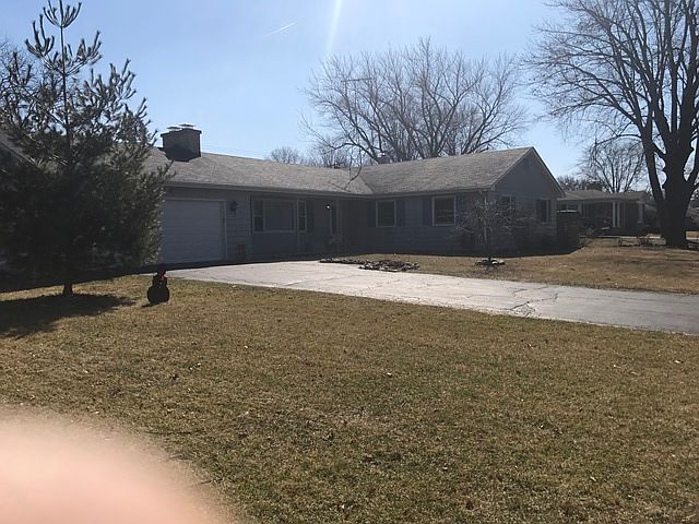 2nd image of 580 Meyer Ct
