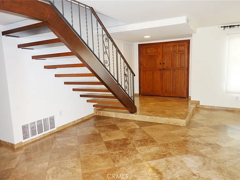 6232 Hesperia Ave — Photo 9