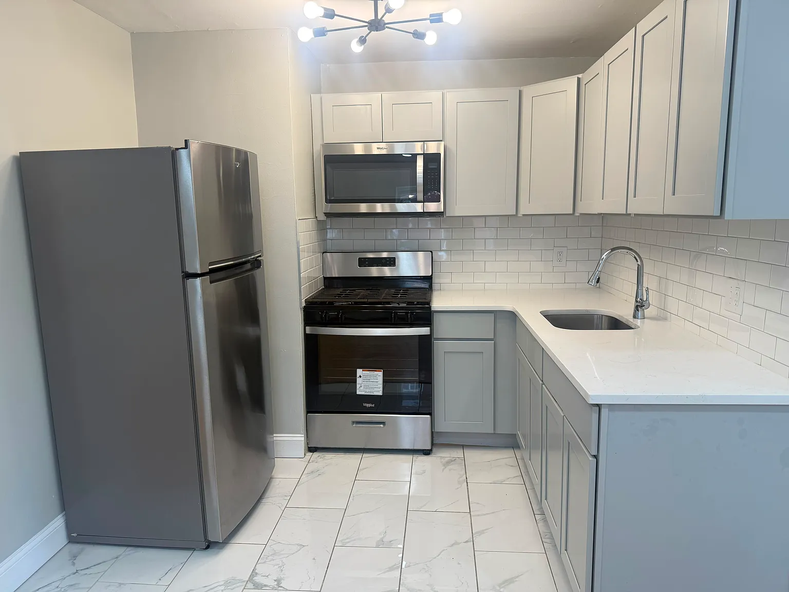Studio, $1,575 — Photo 2