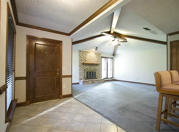 3rd image of 3016 Bandolino Ln
