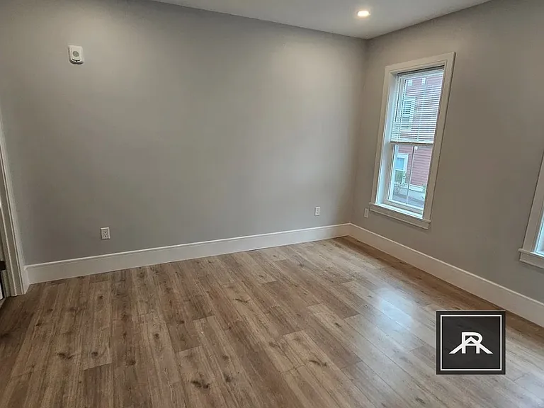 124 Kenrick St #4 — Photo 4