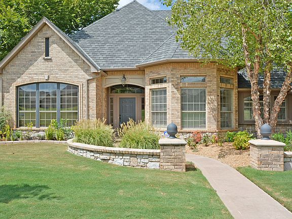 2nd image of 15605 Claremont Blvd