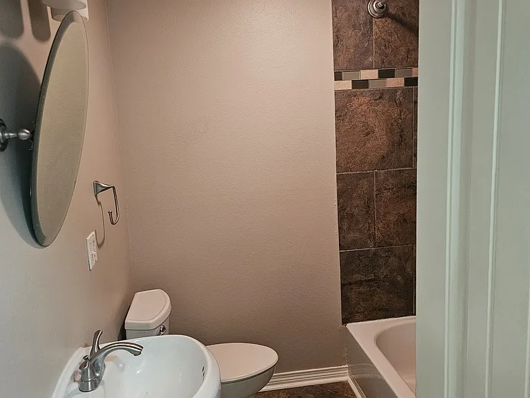 4550 Louisa Dr — Photo 13