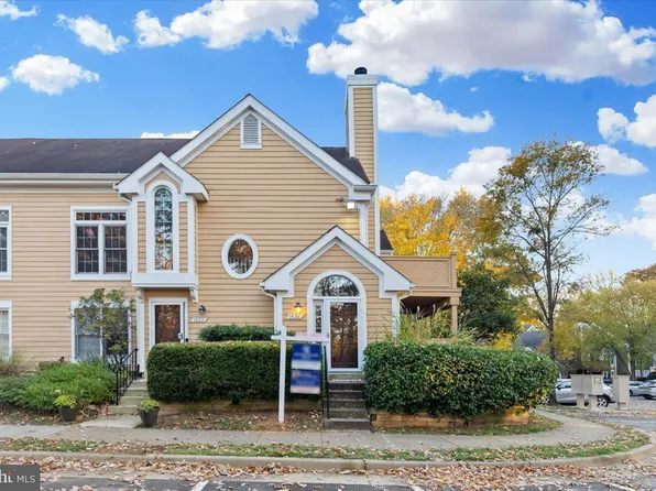1534 Church Hill Pl, Reston, VA 20194
