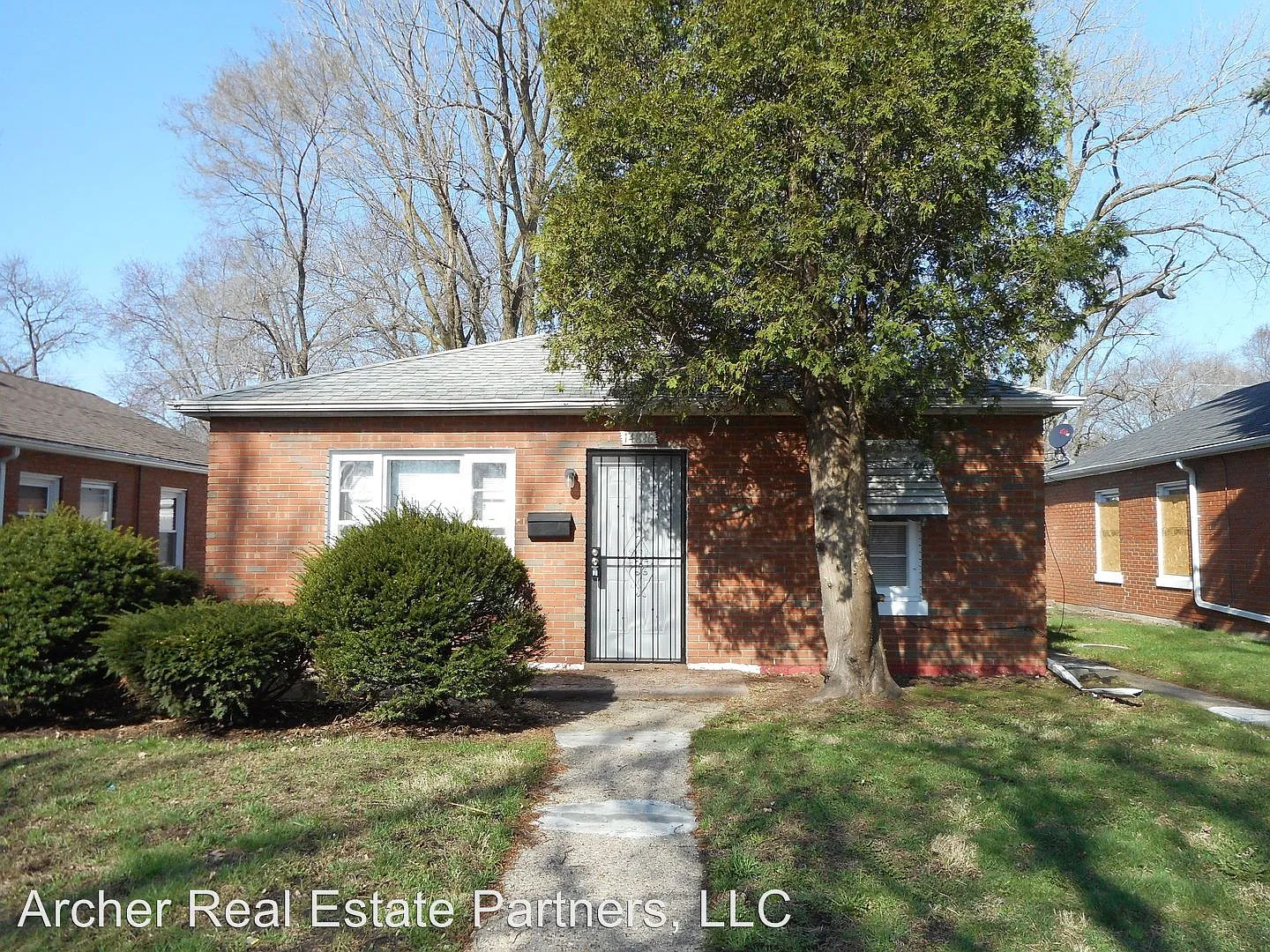 14816 Irving Ave photo 1