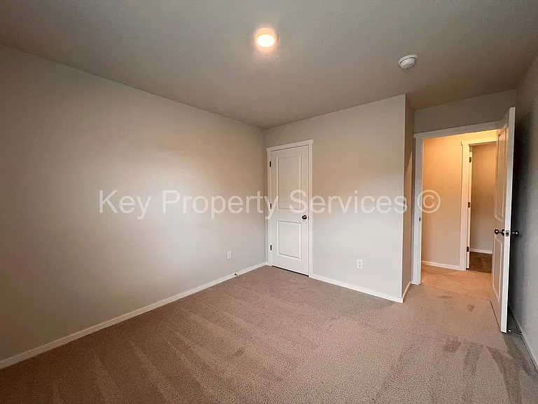 12609 NE 116th Way — Photo 17