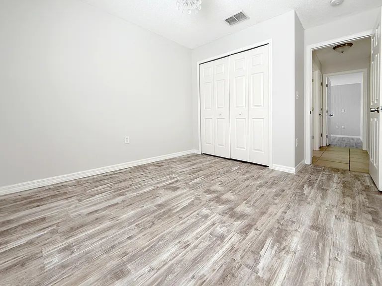 Bedroom #1