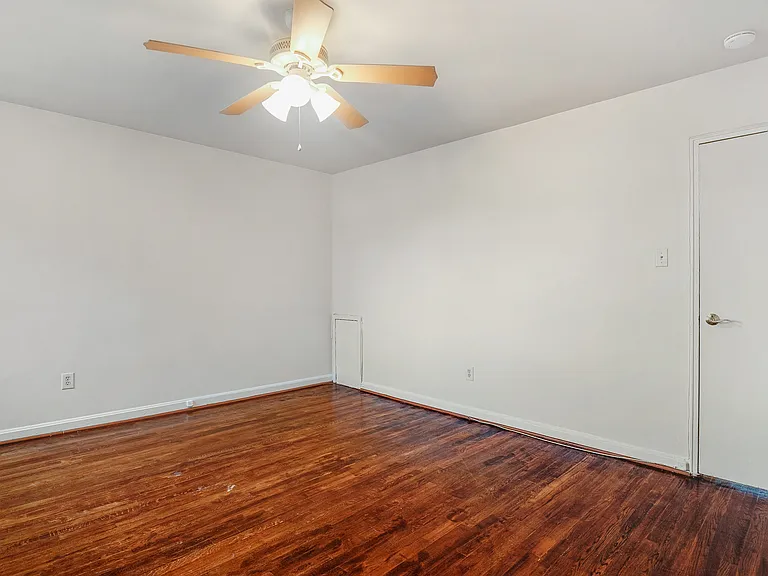 408 Independence Ave SE #202 — Photo 8