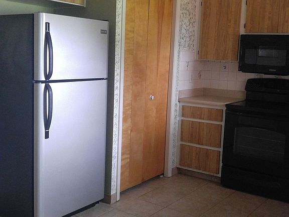 Eat in kitchen with pantry