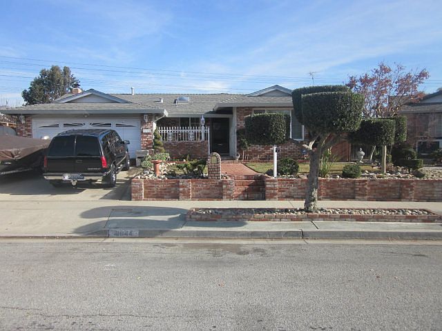 1st image of 3044 Plumstead Way