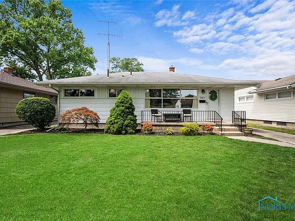 3rd image of 5143 Elaine Dr