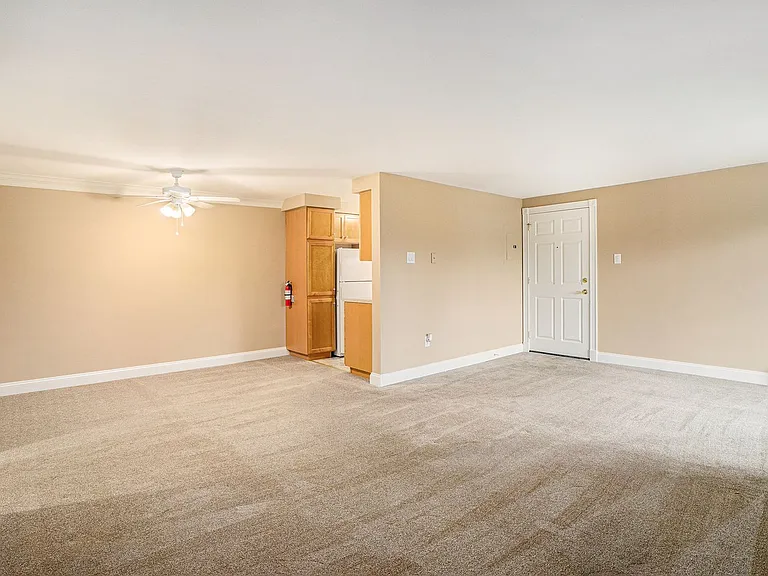700 Swinehart Rd — Photo 5