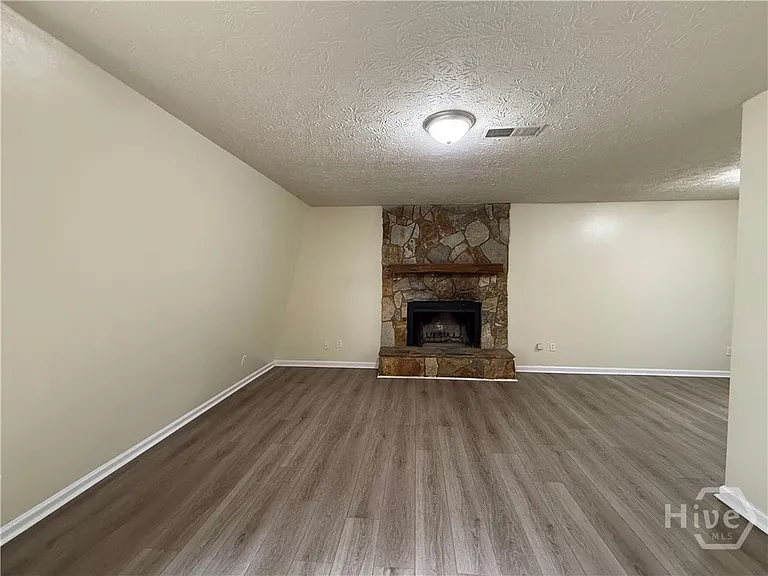 232 Rustwood Dr — Photo 3