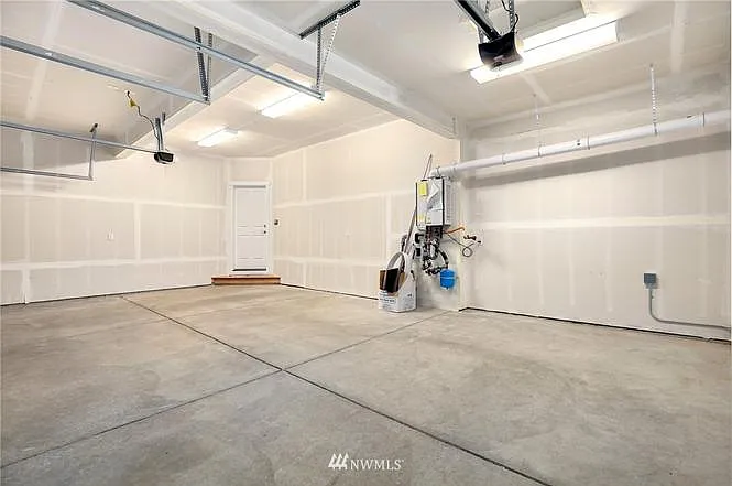2730 Saga Ct NE — Photo 34