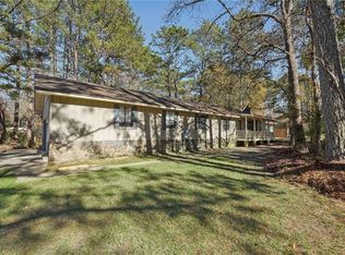 195 Valley View Dr, Tyrone, GA 30290