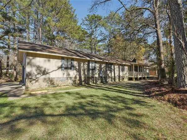 195 Valley View Dr, Tyrone, GA 30290