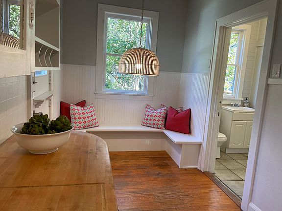 BREAKFAST NOOK AND HALF BATH