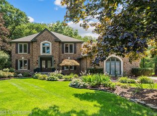 28660 Glenbrook Dr, Farmington Hills, MI 48331