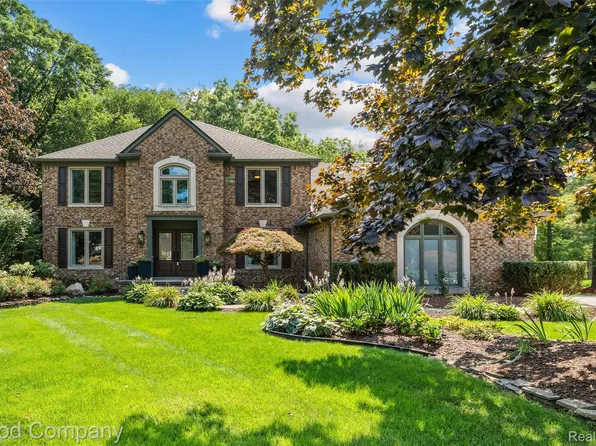 28660 Glenbrook Dr, Farmington Hills, MI 48331