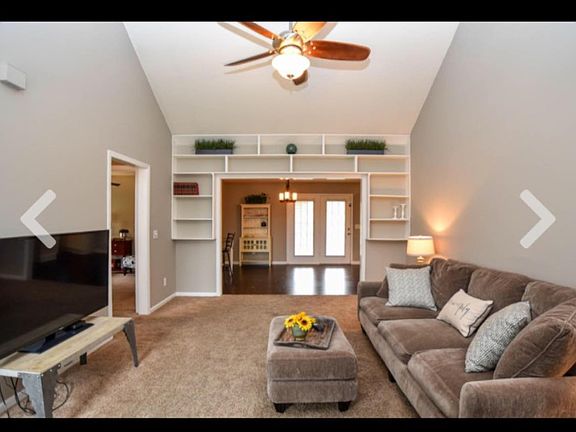 2nd image of 125 Willowleaf Ln