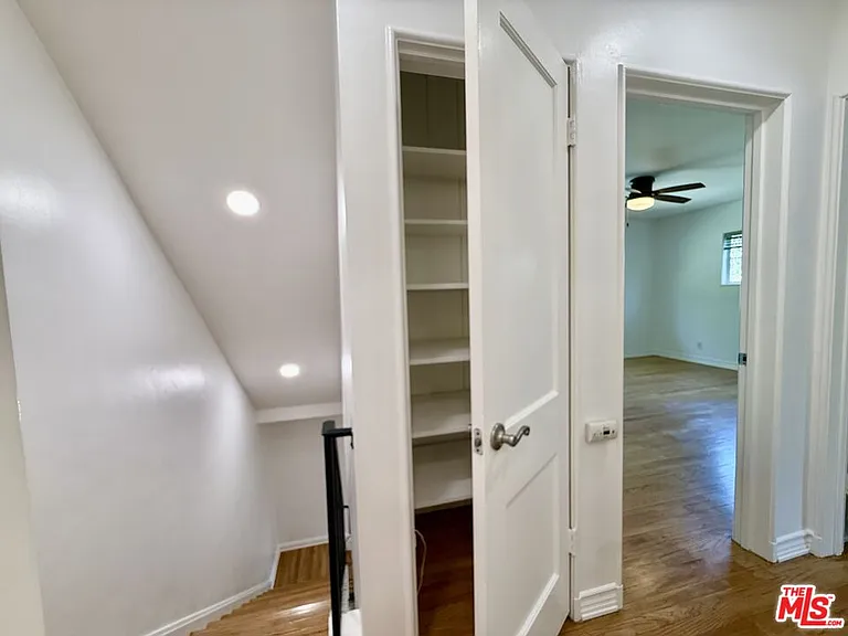 5431 Village Grn — Photo 8