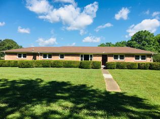 406 Flower Lane Dr, Estill Springs, TN 37330