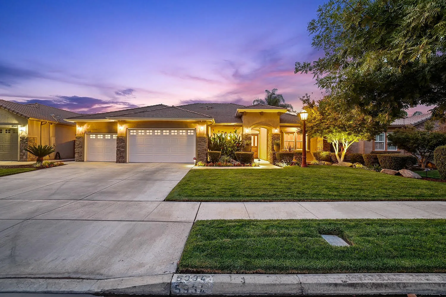 5934 W Robin Ave photo 1