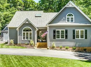 1710 Glamorgan Ln, Midlothian, VA 23113