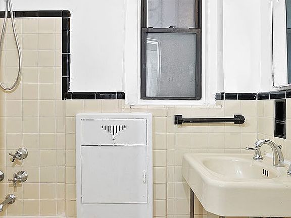 3rd image of 125 Ocean Ave APT 1E