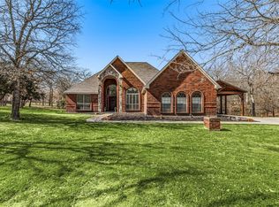 144 N Natural Springs Ln, Azle, TX 76020