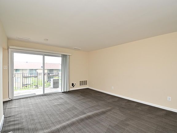 3rd image of 6282 E Rose Hill Ct