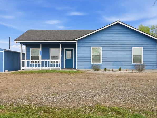 124 W Dragon St, Driscoll, TX 78351