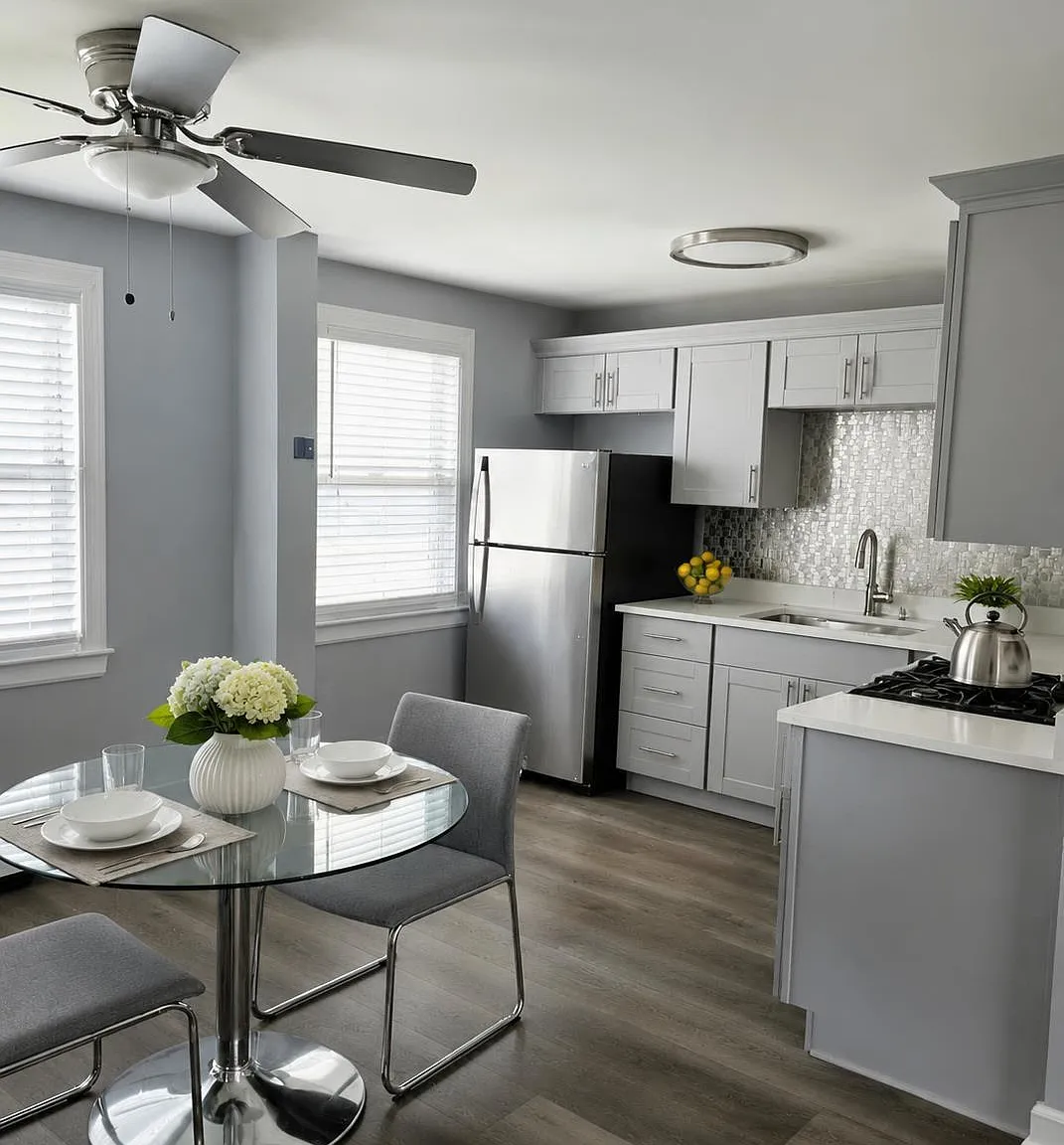 2 bed, 1.0 bath, 777 sqft, $2,100 — Photo 2